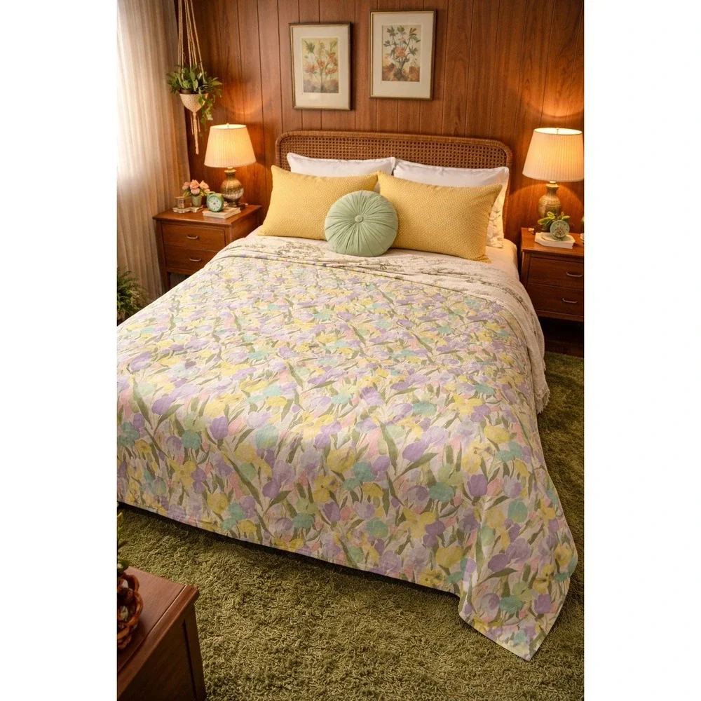 Vintage Cannon Royal Family‎ Queen Flat Sheet Floral Tulip Percale Made in USA
